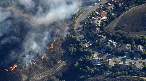 Photos Southern California Wildfires Burn In Malibu Agoura Hills