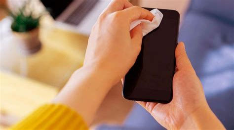 How To Clean Your Phone Properly To Avoid Spread Of Germs