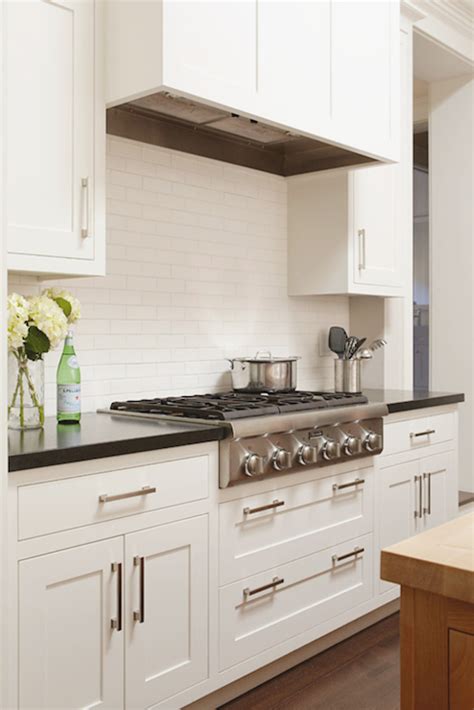 White Dove Kitchen Cabinets Traditional Kitchen Benjamin Moore
