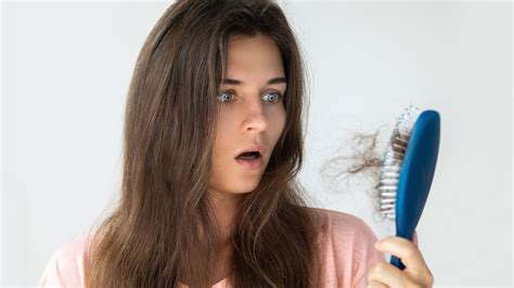 Heres What You Should Do If Your Hair Is Falling Out