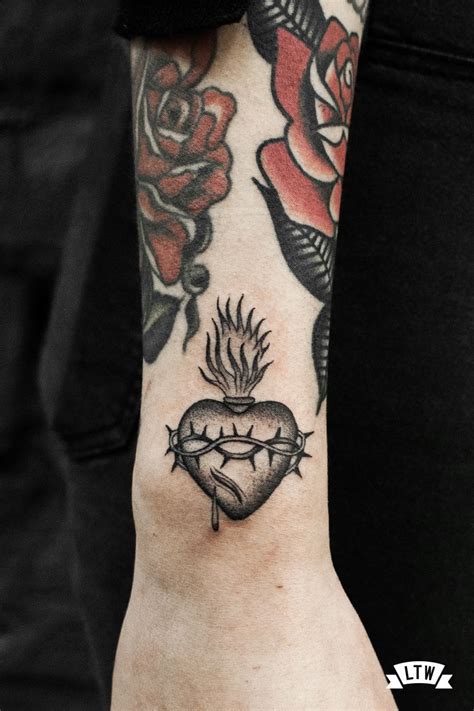 Sacred Heart Tattooed By Cobra Sacred Heart Tattoos Traditional