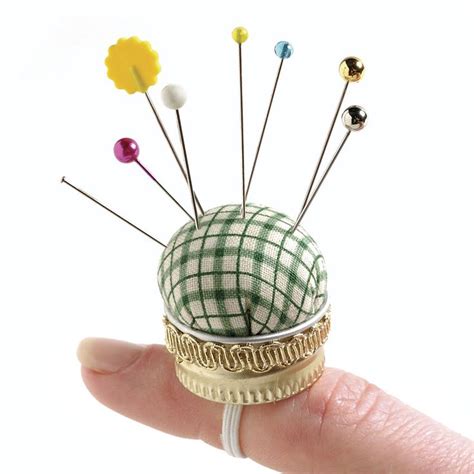 325 Best Pincushion Love Images On Pinterest Pincushions Sewing