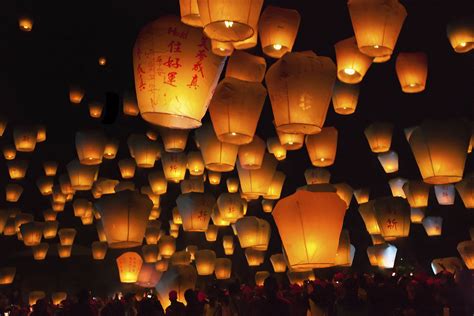 Lantern festivals are taking place across china to celebrate chinese new year. Pingxi Sky Lantern Festival 2020, Taiwan | Travel Begins at 40