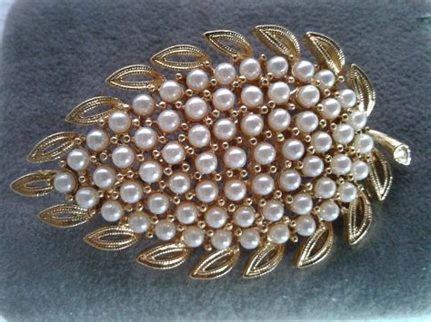 Vintage Gold Tone Leave Brooch Pin With Faux Pearls Etsy