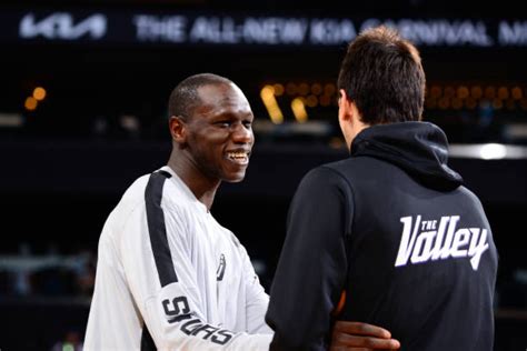 Nba Gorgui Sy Dieng Participe à La Large Victoire Des Spurs Face Aux Suns 111 85