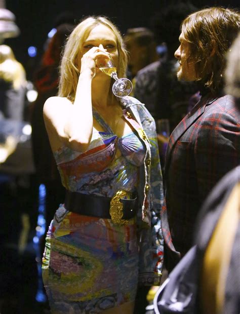 Publication papers kruger is a leading manufacturer of newsprint, coated paper and a variety of specialty grades. DIANE KRUGER and Norman Reedus Arrives at Versace Fashion Show in New York 12/02/2018 - HawtCelebs