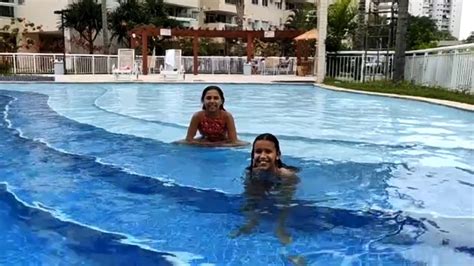 Desafio Na Piscina Quem Errar CaÍ Na Água Youtube