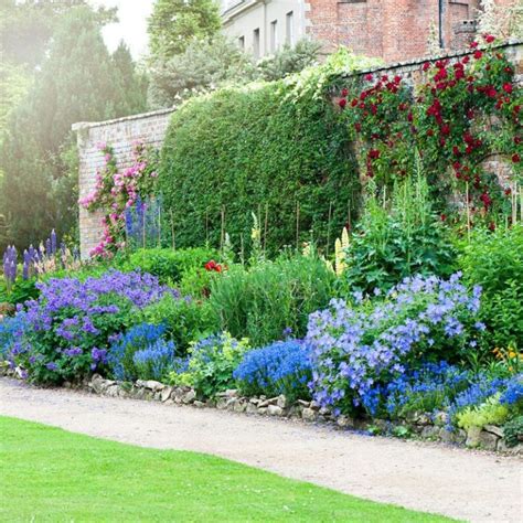 Amazing Garden Border Planting Ideas  GARDENIDEAZ.COM