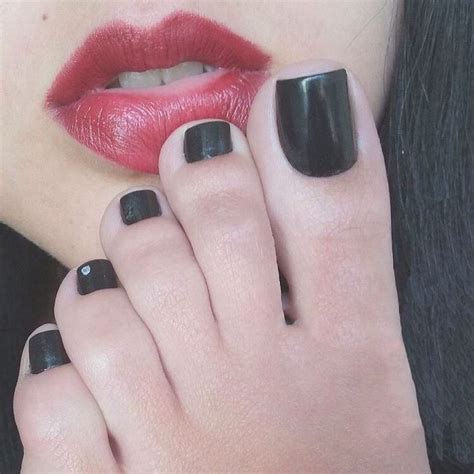 delicious female feet — please allow me feet nails pretty toes female feet