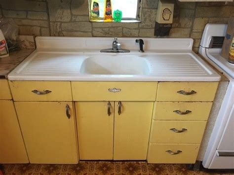 Free delivery and returns on ebay plus items for plus members. Youngstown Kitchen Cabinets by Mullins, Vintage, Retro, Sink, Antique, Metal | eBay | Vintage ...