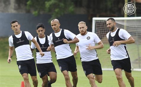 The national crown was not awarded in 1960, but they won it again in 1961, 1963, and 1964. Olimpia ganó a River y Gorosito mostró su primer once del ...
