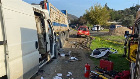 Aydın da araç kamyona çarptı metre sonra fark edildi Güncel