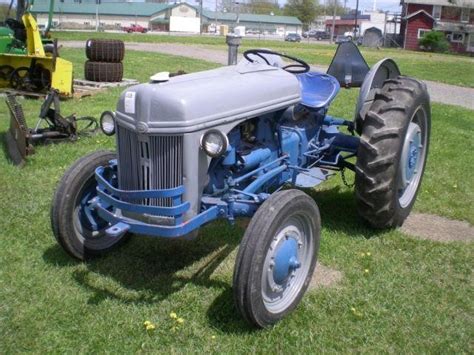 1945 Ford Ferguson 2n Tractor W 3pt Edinburg Auction Sales Inc