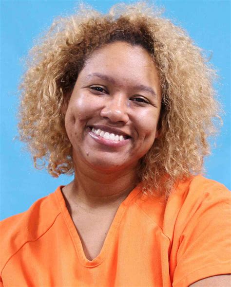 Woman Allegedly Killed Boyfriend with Sword on Christmas Eve