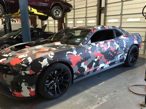 Pin By Magda Oyarzo On Hermosos Camaros Wrapped Camaro Camo Wrap