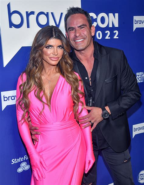 Teresa Giudice Rocks Pink Bikini With Husband Luis Ruelas In Mykonos Hollywood Life