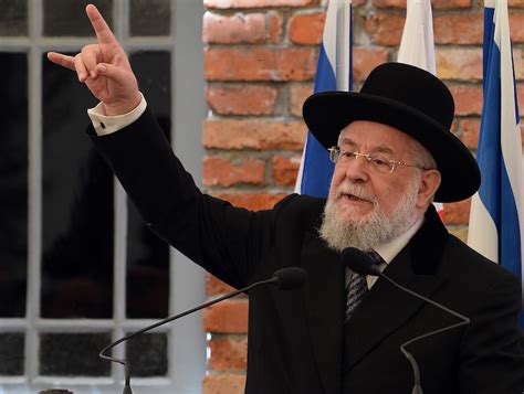 Israels Former Chief Rabbi Says A Holocaust Is Happening In Syria