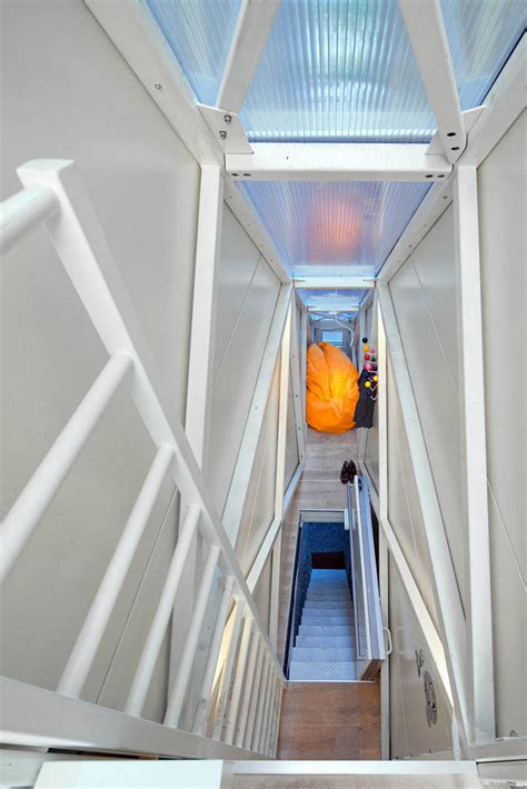 Keret House Worlds Narrowest Home Located In Warsaw