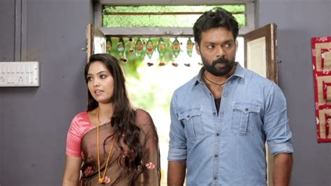 Watch Thendral Vandhu Ennai Thodum Season 1 Episode 11 On Disney Hotstar