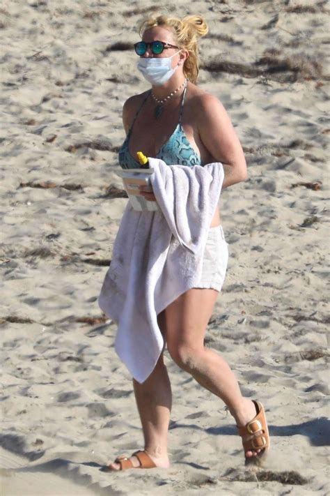 Britney Spears In Bikini At A Beach In Malibu 63 Gotceleb Hot Sex Picture