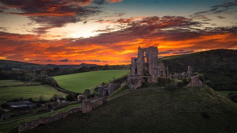 Corfe Castle On Hill During Sunset In Dorse England 4k Hd Travel