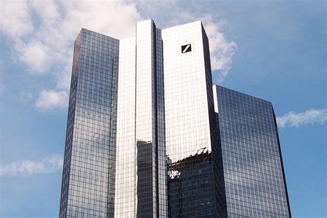 Deutsche Bank Wealth Management Lance Une Stratégie De Fonds Cotés