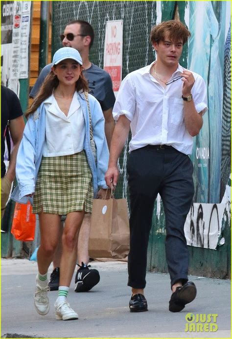 Stranger Things Charlie Heaton Natalia Dyer Are So Playful During Their Nyc Stroll Photo