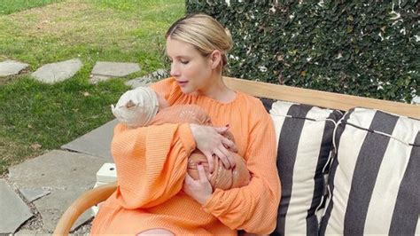 Emma Roberts Mamma Prima Foto Col Figlio Per La Nipote Di Julia Roberts
