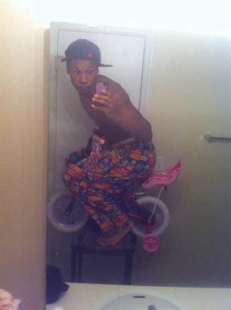 the 24 funniest selfies that have ever been taken