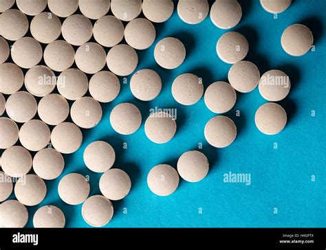 Round blue pill hi-res stock photography and images - Alamy