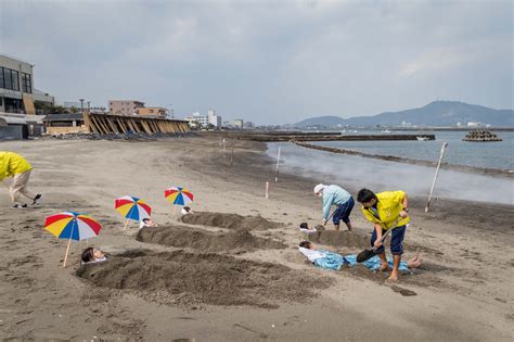 Ibusuki Sand Bath Unique Onsen Town In Kagoshima Japan Web Magazine