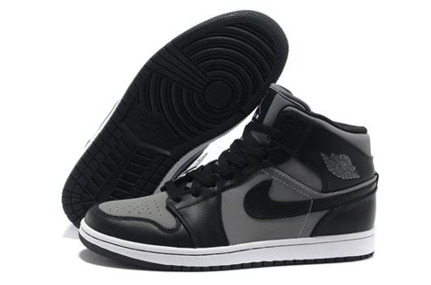 Shop the air jordan 1 mid 'cool grey' and discover the latest shoes from air jordan and more at flight club, the most trusted name in authentic sneakers since 2005. Air Jordan 1 Phat Mid Cool Grey Black Basketball Shoes ...