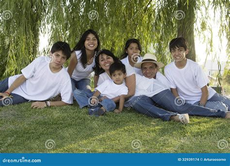 Família Mexicana 4 Foto De Stock Imagem De Divertimento 32939174