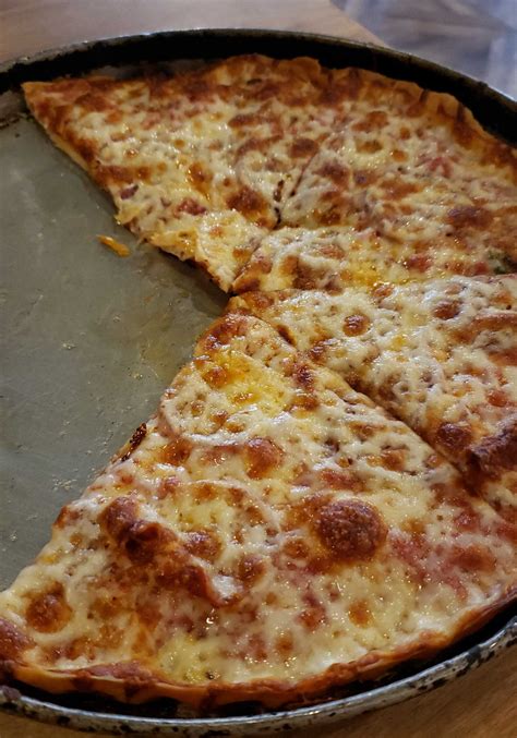 baltd's Pizza Review at Lou Malnati's Pizzeria | One Bite