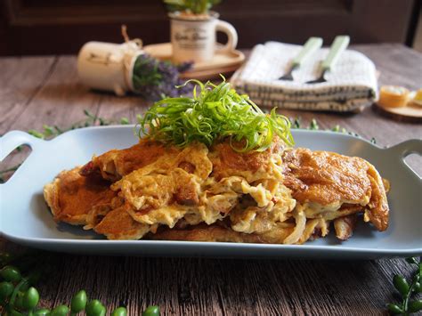 This recipe uses chicken, but you could also use shrimp, pork, beef, or tofu. THE BEST Egg Foo Young 芙蓉蛋 Chinese Omelette - Spice N' Pans