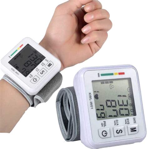 Wrist Sphygmomanometer Measuring Device For Monitoring Blood Pressure