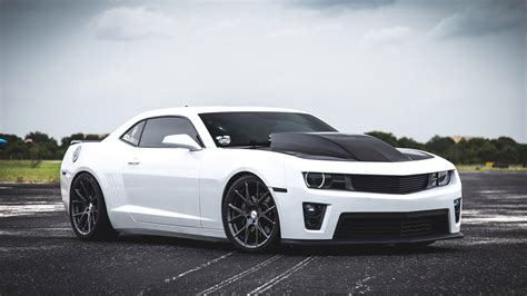 White Sports Car Chevrolet Camaro Ss Wallpapers And Images Wallpapers