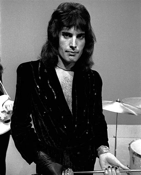 Freddie In 1974 ♥️ — 70s Freddie Or 80s Freddie Freddiemercury