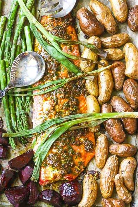 Christmas fish recipes by our italian grandmas! Feast of the Seven Fishes Menu: the Italian Christmas Eve | Sheet pan dinners, Sheet pan dinners ...