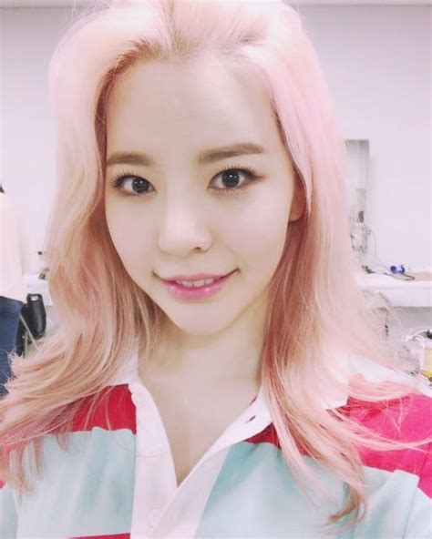 Check Out Snsd S Updates From Osaka Japan Girls Generation Jessica Girls Generation Sunny