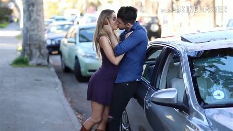 Il Embrasse Des Filles Dans La Rue Kissing Prank Sexy Girls Youtube