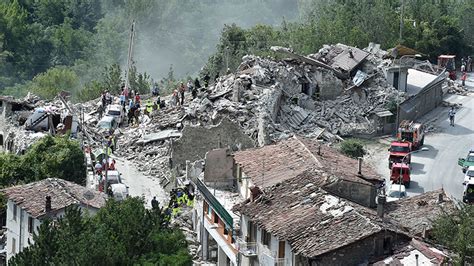 The Queen Gives Personal Donation To Earthquake Victims In Italy Hello