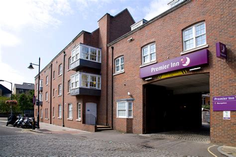 Prices are the average nightly price provided by our partners and may not include all taxes and fees. Premier Inn London Southwark (Bankside) Hotel - Hotels in ...