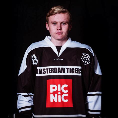 Il vit et travaille comme peintre à wuppertal. Team - Amsterdam Tigers