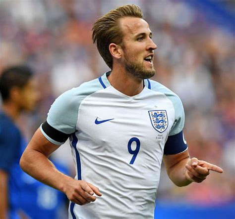 Kane training with england at the 2018 fifa world cup. Harry Kane bemoans England performance after friendly ...