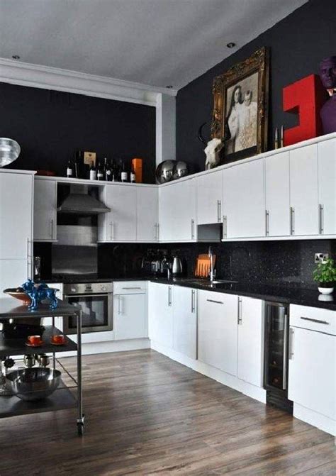 A black and white kitchen décor is a classic style that never goes out of date, making it the ideal choice for people who are not too enthusiastic about changing just because the kitchen décor uses black and white colors does not mean you should stick to the absolute whites and darkest blacks. Black and White Kitchen Decor to Feed Exclusive and Modern ...