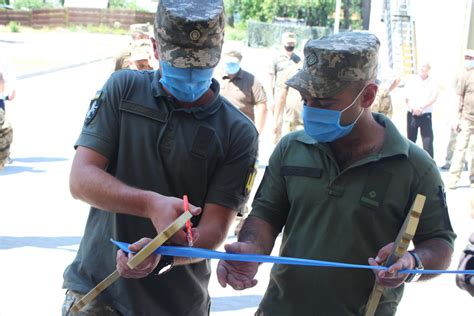 Водночас його дружина отримала 584 тис. Контрактникам Сіверської бригади вручили ключі від нових ...