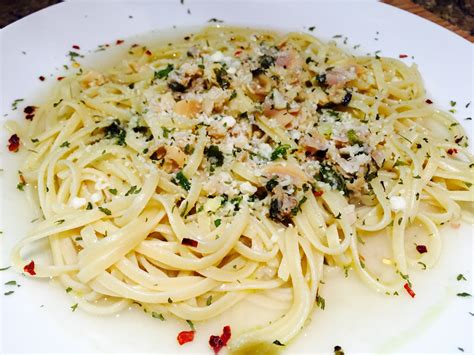 Linguini With White Clam Sauce Pierro Eats