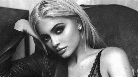 Kylie Jenner Shares New Nsfw Lingerie Photos See The Pics