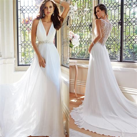With more than 10 years of experience and with roots from south africa, this brand vividress is worth looking at as its beach wedding dresses that exude romance, elegance and attitude. New Arrival Simple Elegant White Summer Beach Wedding ...